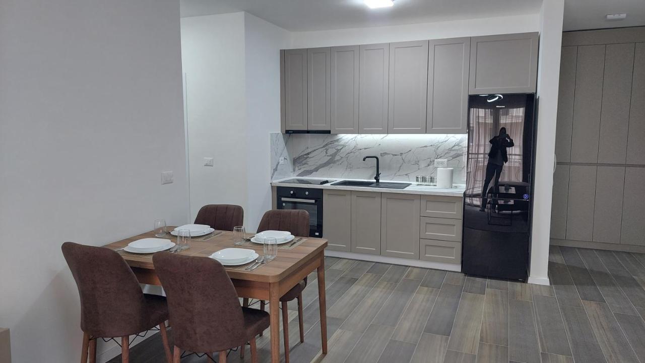Amelja'S Apartment Shkoder Exterior photo